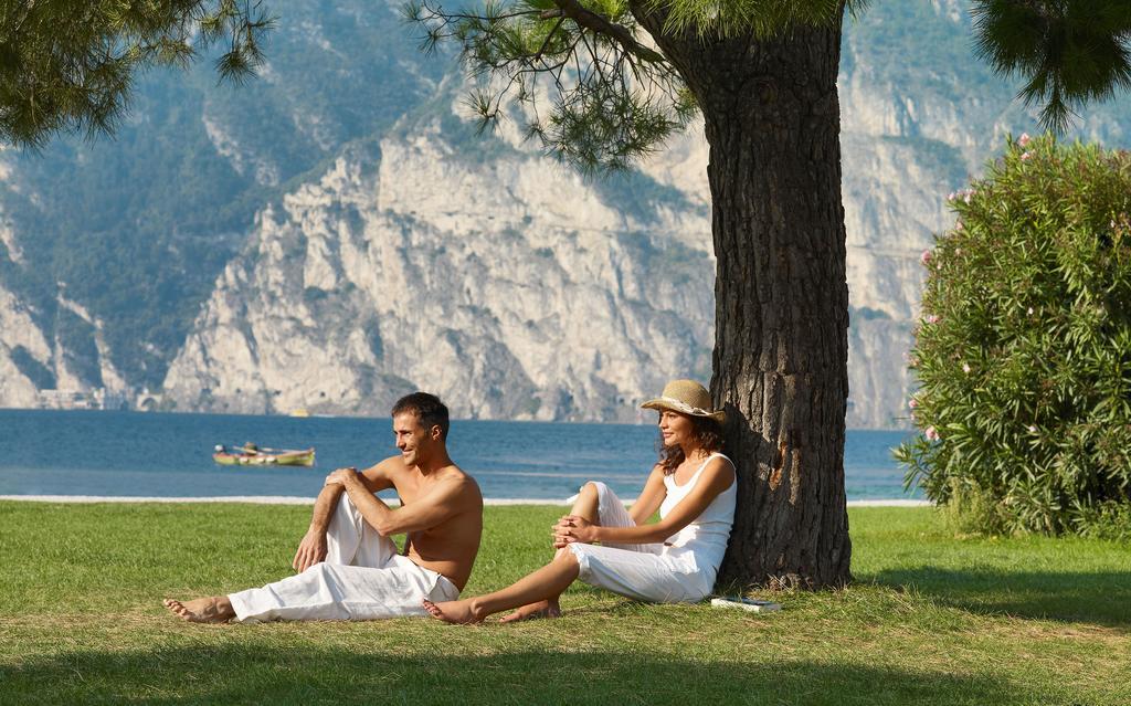 Hotel Europa - Skypool & Panorama Riva del Garda Exterior foto